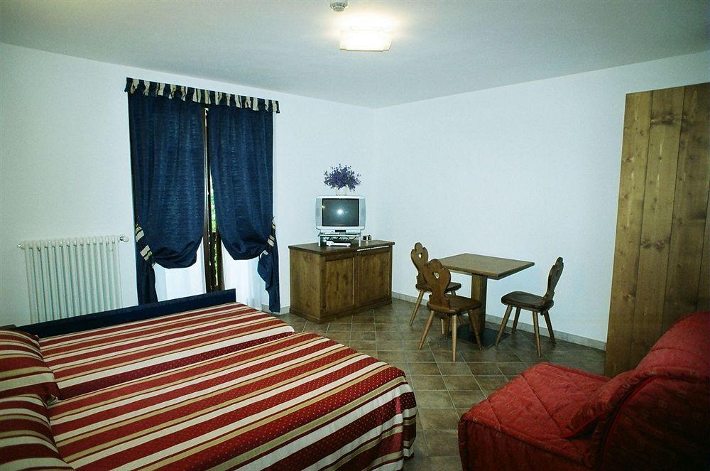 Hotel Residence Chateau เซนต์ ปิแอร์ ภายนอก รูปภาพ